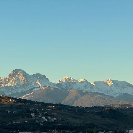 Hotel Casale Delle Arti Mosciano SantʼAngelo Exteriér fotografie