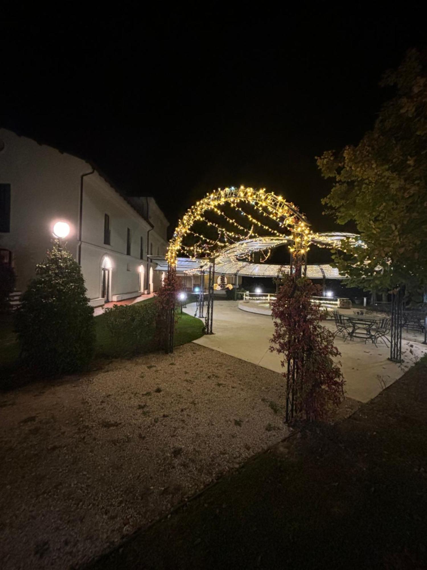 Hotel Casale Delle Arti Mosciano SantʼAngelo Exteriér fotografie